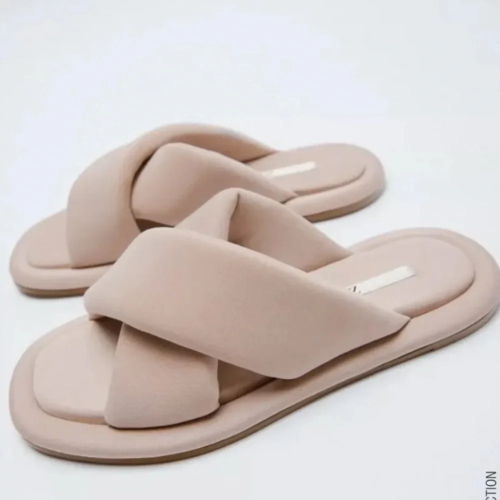 Zara Puff Slides Crisscrossed Sandals - Picture 2 of 13